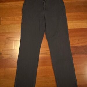 Amazon Essentials Black Chinos for Everyday Comfort